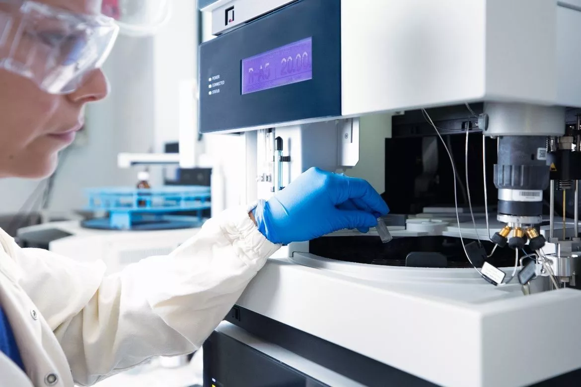 Woman working in the laboratory Woman working in the laboratory